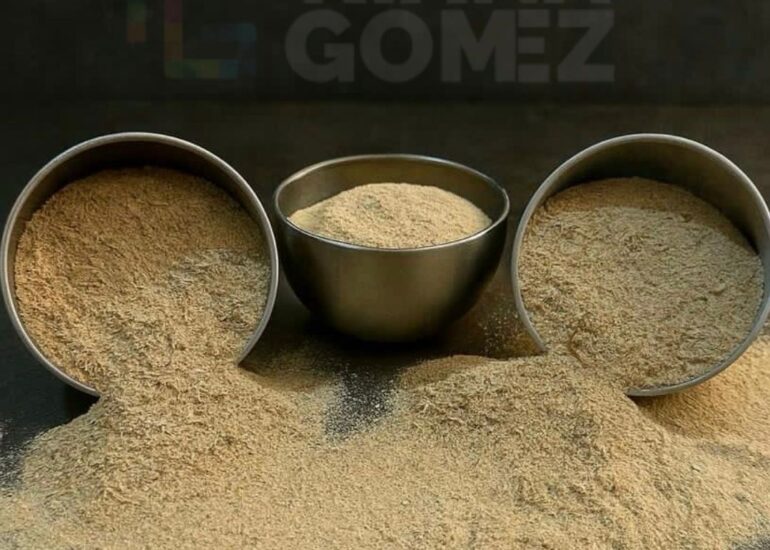 Fibra de arroz molida (Industria alimentaria humana como panificación funcional, barras energéticas o granolas, bebidas vegetales, suplementos o capsulas en polvo, nutrición animal (cerdos, aves, bovinos y mascotas), vehículo para premezclas, fertilizantes orgánicos secos, sustrato en fermentaciones industriales o enzimáticas. ✓ Presentación: 25kg y 50kg.